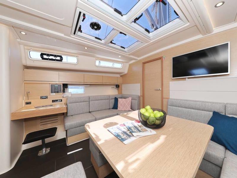 Interior image - 2