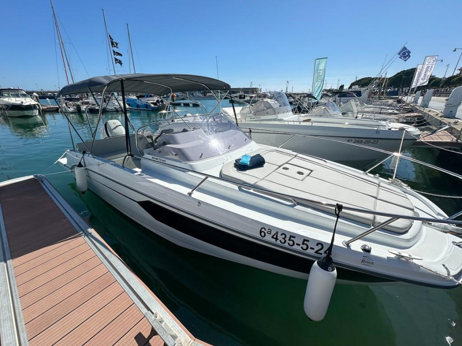 Photo #1 - Beneteau Flyer 8 Sundeck (LLEVANT) en Marina - 22979