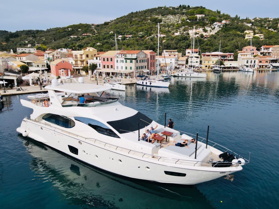 Photo #1 - Azimut 85F (La Fenice) in D-Marin Marina Gouvia - 23039