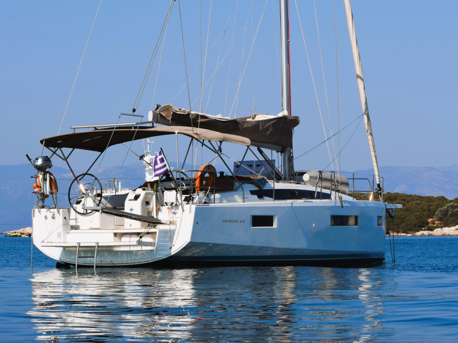 Photo #1 - Sun Odyssey 410 (Little Tony) in Alimos Marina - 20751