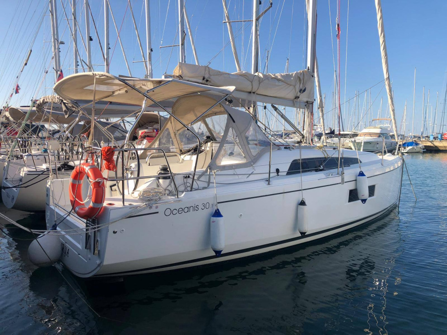 Photo #1 - Oceanis 30.1 (ARYA) en Marina - 23069