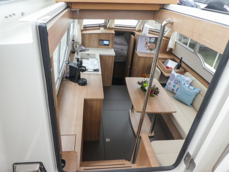 Interior image - 2