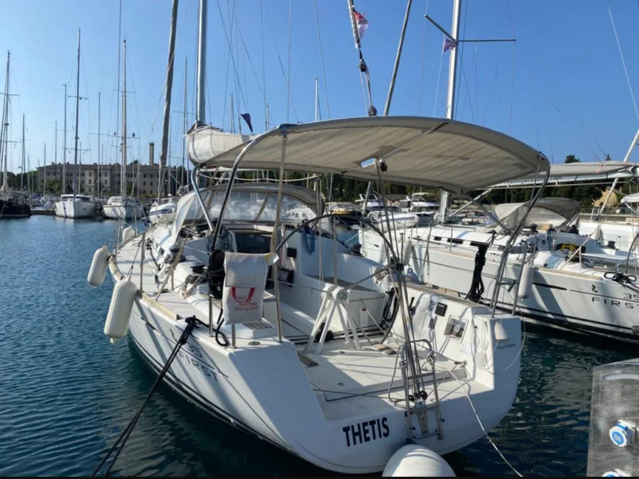 Photo #1 - First 35 (THETIS) en Marina Polesana - 18757