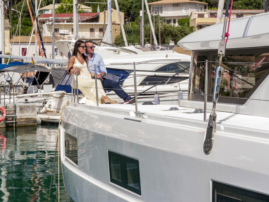 Photo #1 - Lagoon 46 AC&GEN/ WM/ CAM/ WI-FI (Latria) en Marina Benitses - 23237