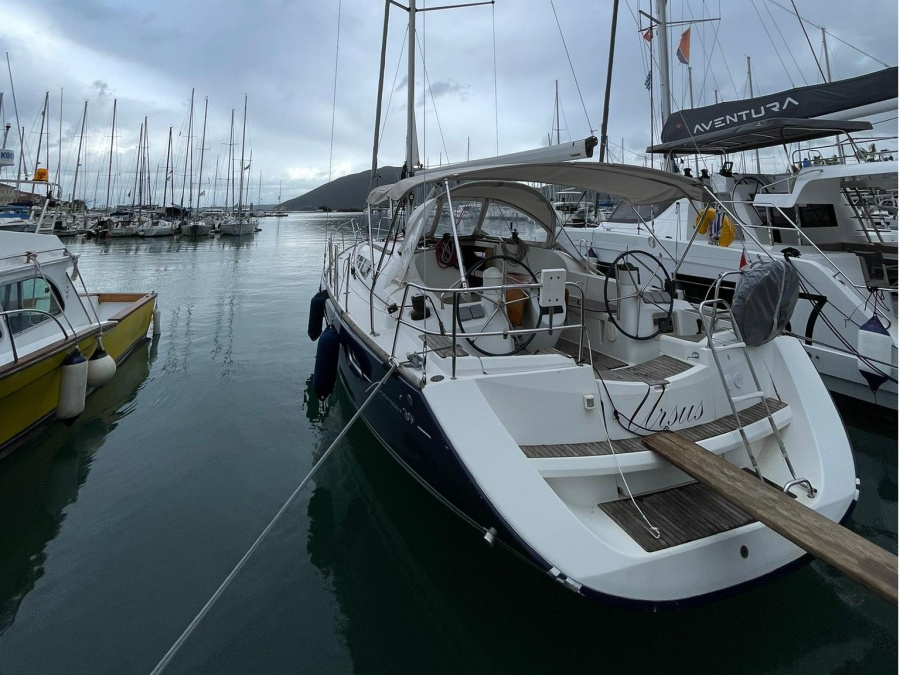 Photo #1 - Sun Odyssey 39i (Ursus) en D-Marin Marina Lefkas - 23241