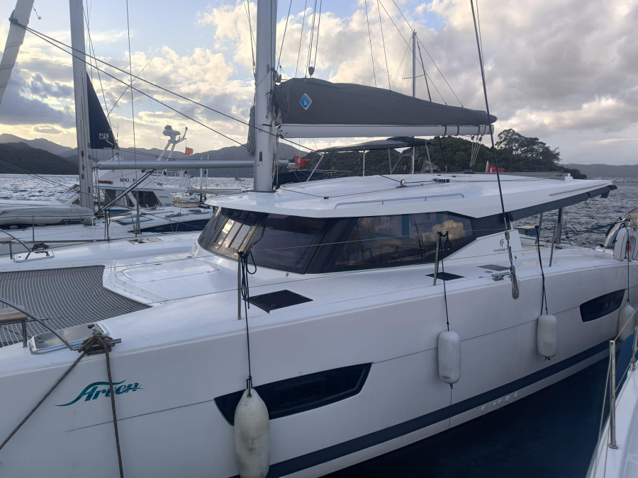 Photo #1 - Isla 40 (Arven) in Skopea Marina - 23285