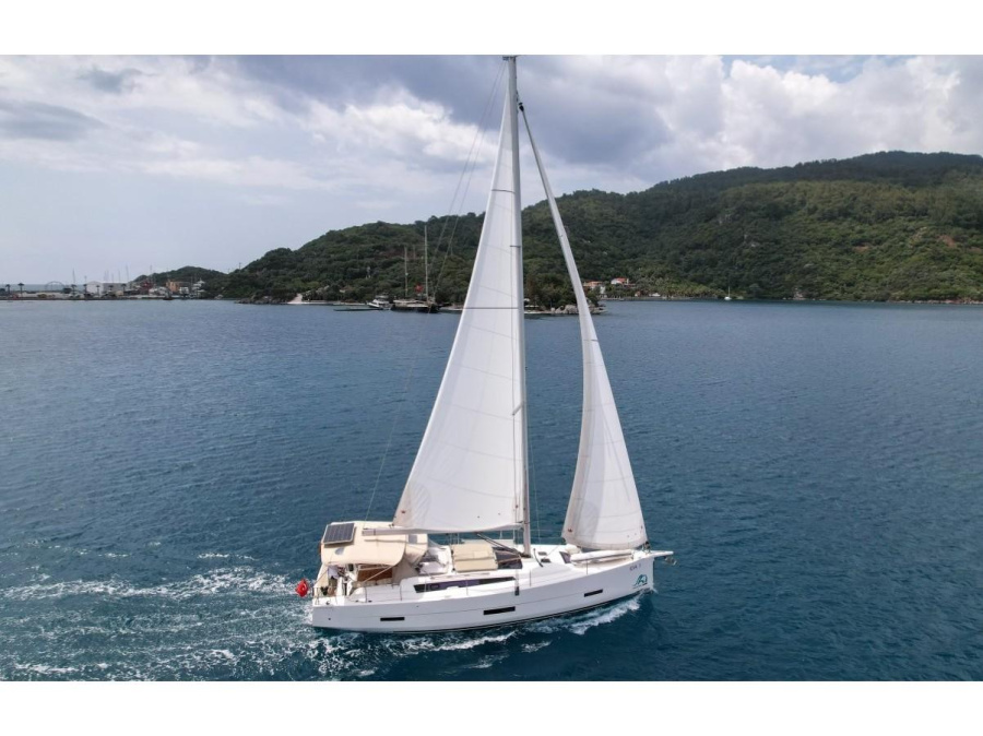 Photo #1 - Dufour 430 (Ida 1) in Yacht Marina - 19153
