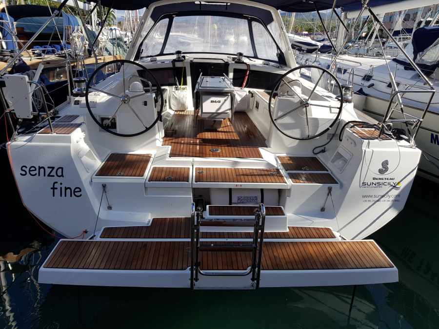 Photo #1 - Oceanis 48 (Senza Fine  ( A/C and Generator )) in Marina - 6102
