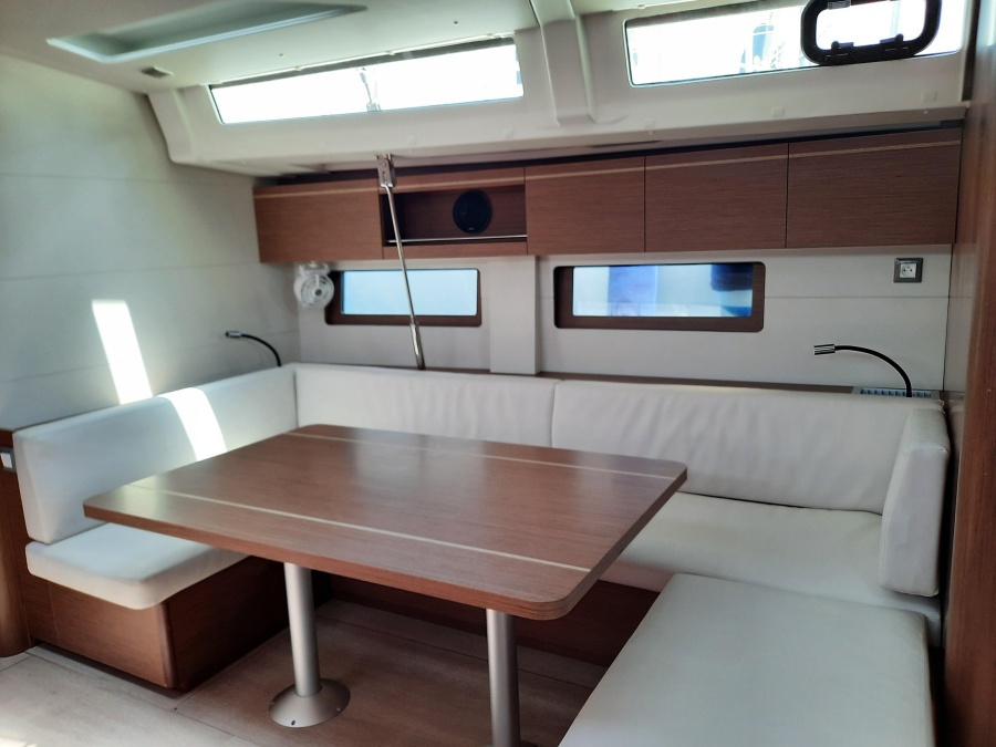 Interior image - 1