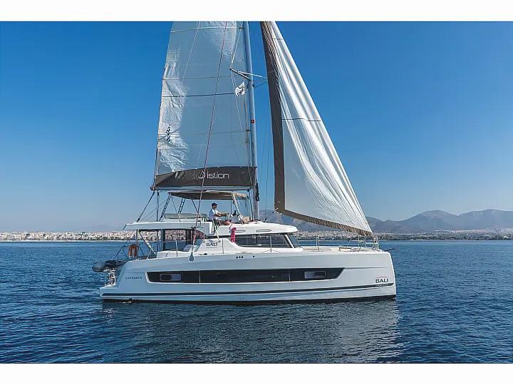 Photo #1 - Bali Catspace 1 (One Flirt) in Port of Lefkas - 23406