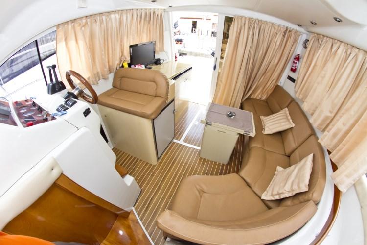 Interior image - 2