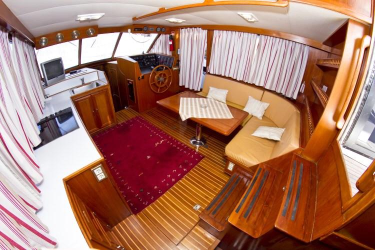 Interior image - 1