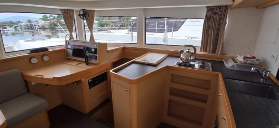 Galley 1 - 2