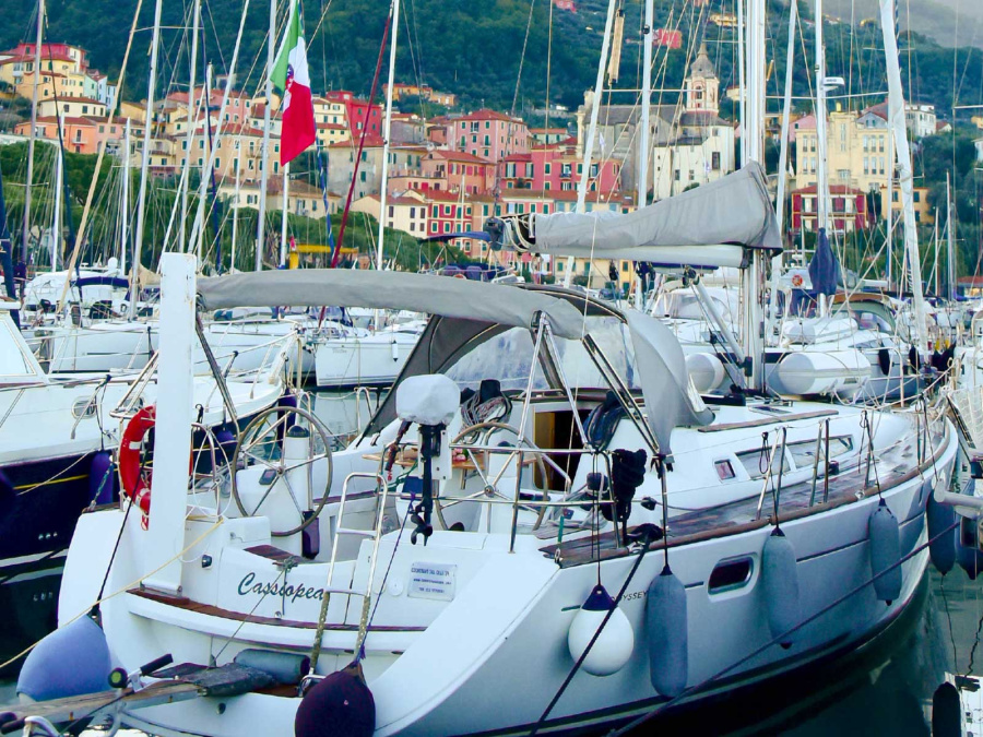 Photo #1 - Sun Odyssey 42 i (Cassiopea) en Marina del Fezzano - 23540