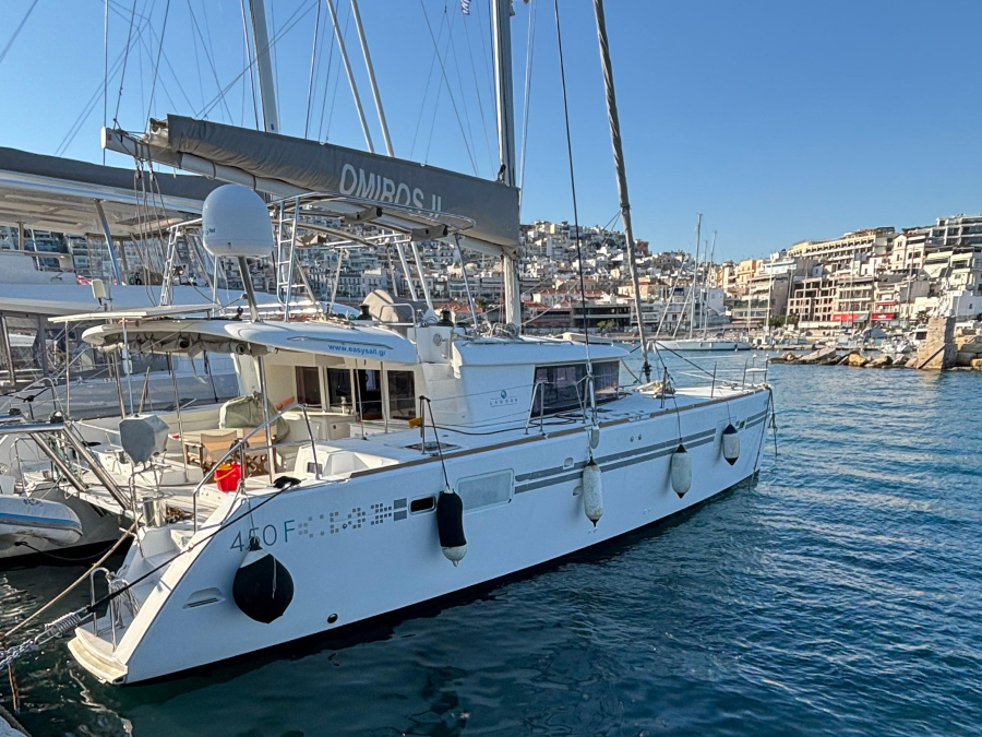 Photo #1 - Lagoon 450  Flybridge (Omiros II) in Alimos Marina - 13136