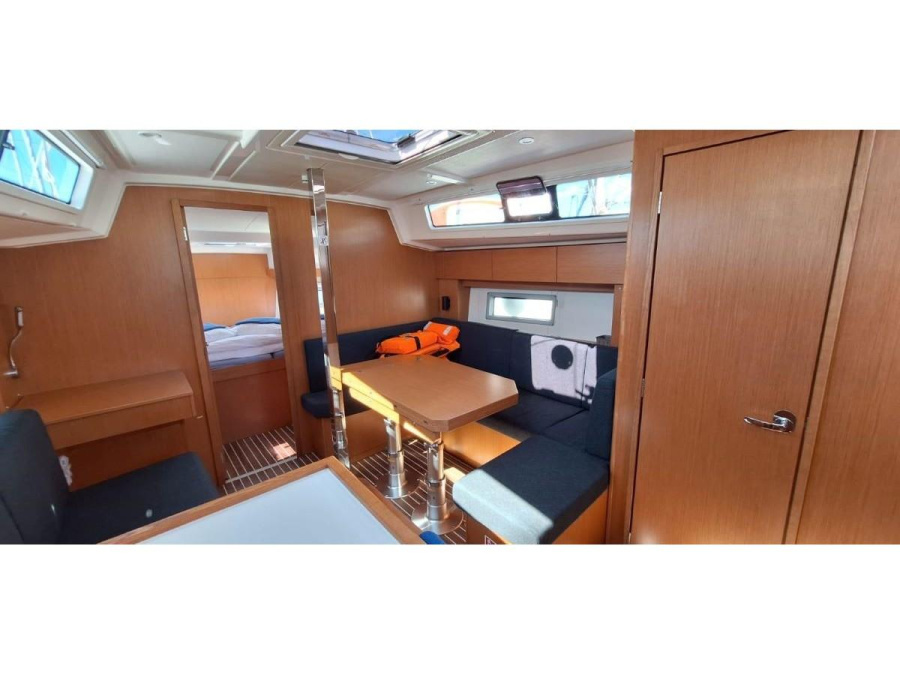 Photo #1 - Bavaria C38 (Papagena) in ACI Marina - 22401