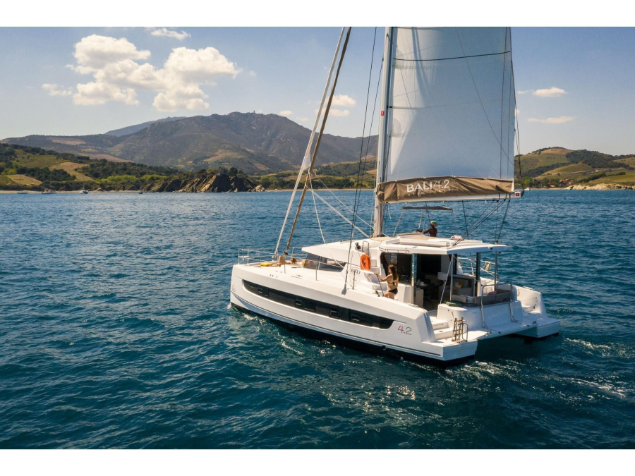 Photo #1 - Bali 4.2 Open Space (Bella II) in Netsel Marina - 16269