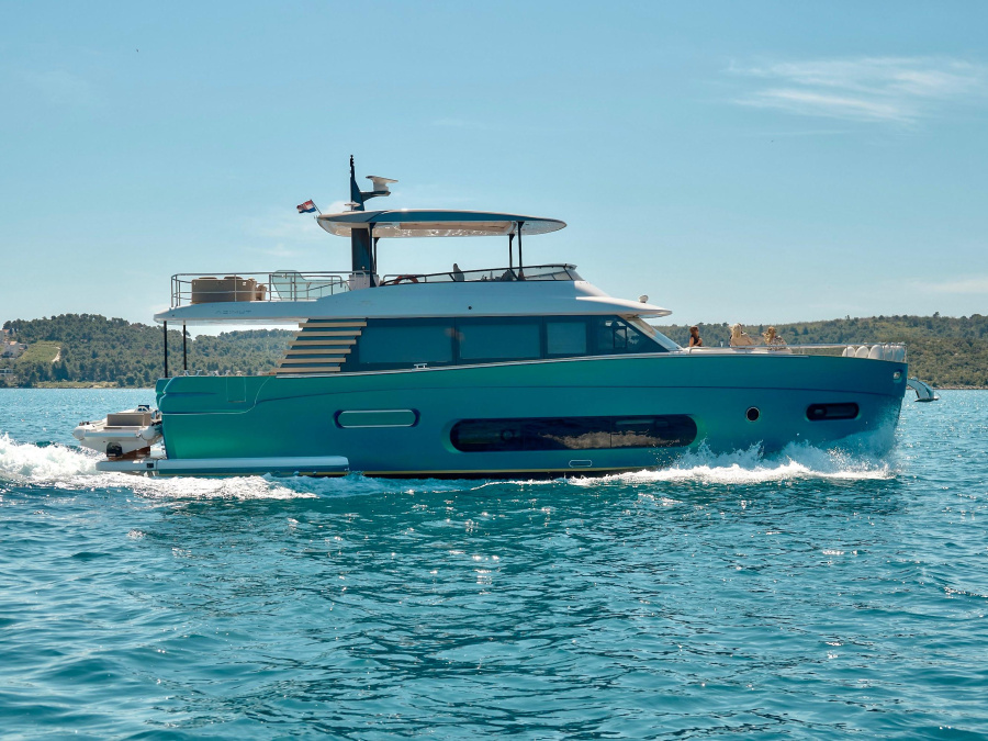 Photo #1 - Azimut Magellano 66 (AVA II) in Marina Lav - 61362