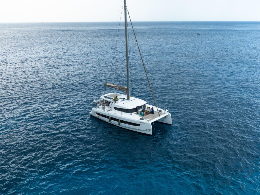 Photo #1 - Bali 4.2 (Loxarel) in La Lonja Marina Charter - 23522