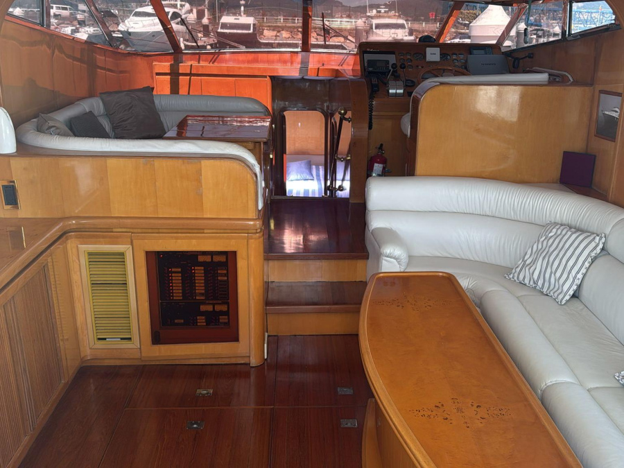 Interior image - 1