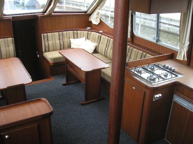 Interior image - 2