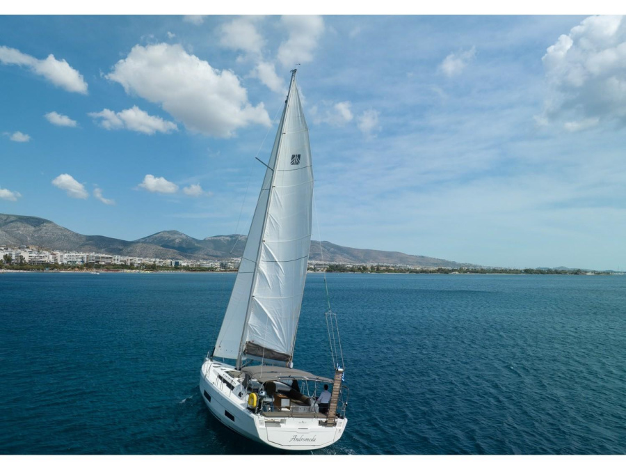 Photo #1 - Dufour 470 (Andromeda) en Alimos Marina - 20764