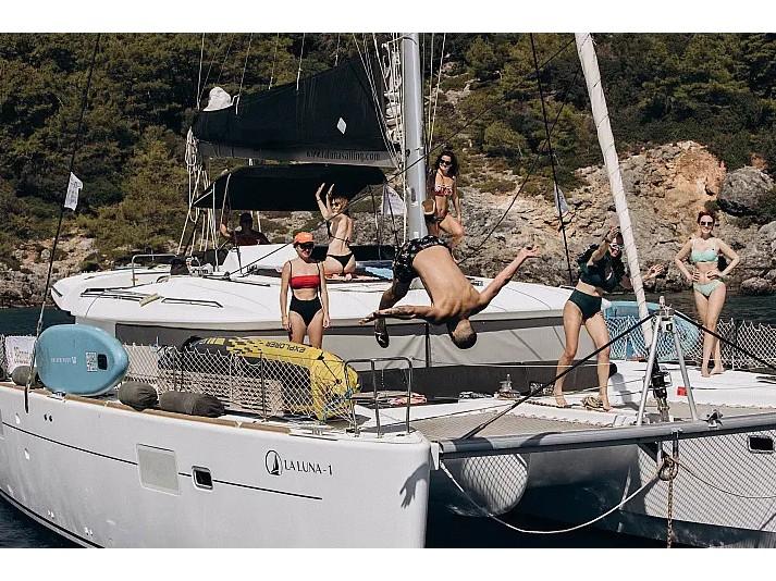 Photo #1 - Lagoon 450 (La Luna) in Yacht Club Mai - 61666