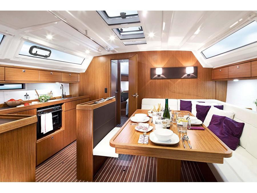 Interior image - 2