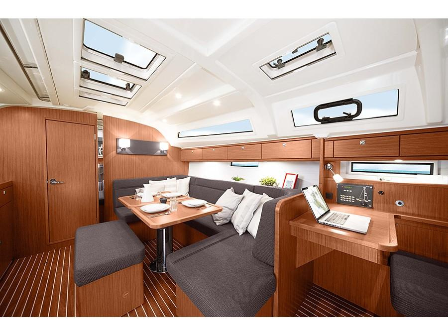 Interior image - 1