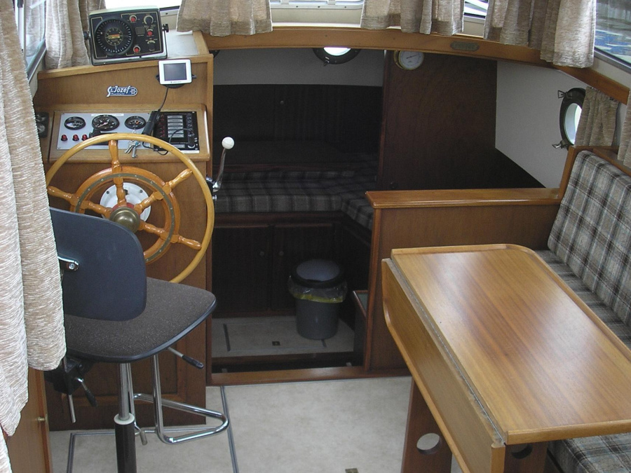 Interior image - 1