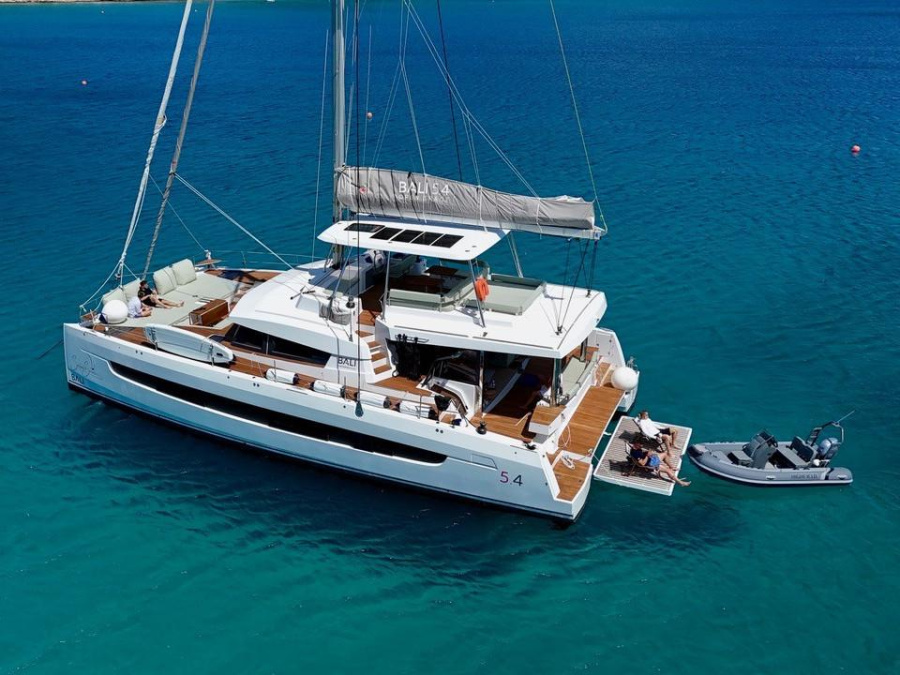 Photo #1 - Bali 5.4 (Mastermind II) in Wickhams Cay II Marina - 61782