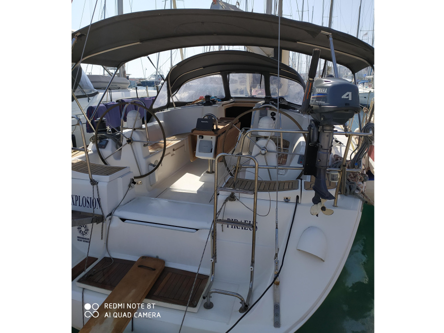 Photo #1 - Dufour 455 (Explosion) en Marina - 61688