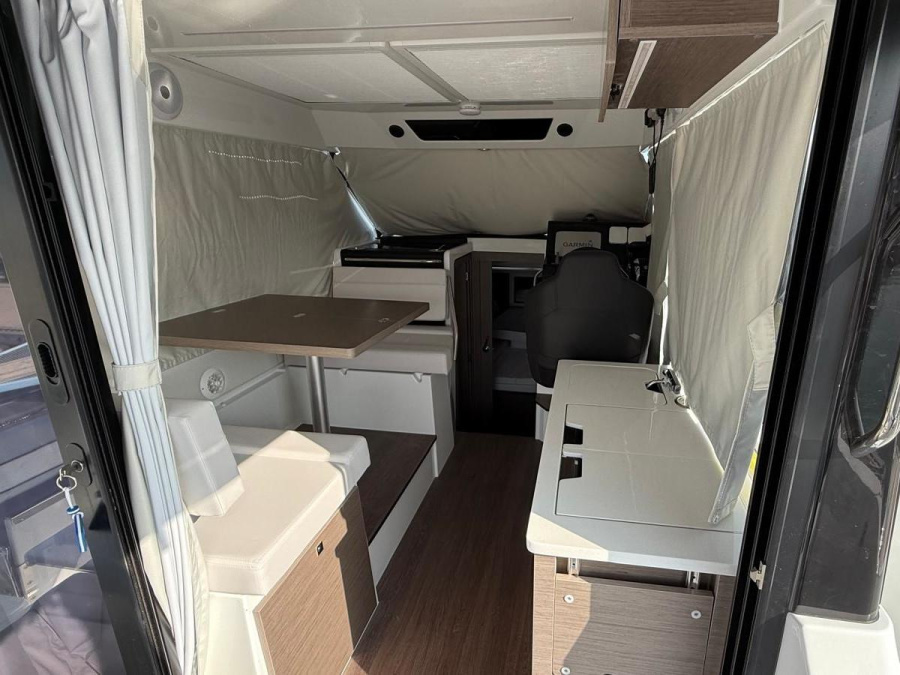 Interior image - 1