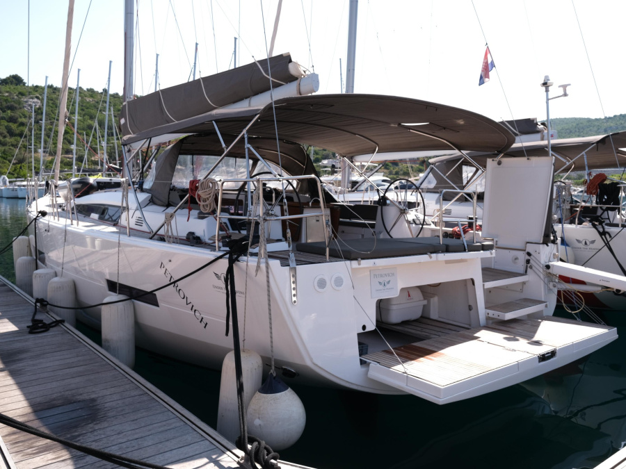 Photo #1 - Dufour 560 Grand Large (PETROVICH) en Marina Kremik - 25613