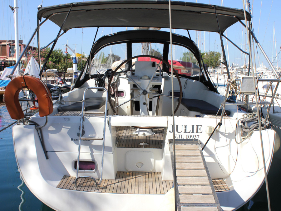 Photo #1 - Oceanis 37 (Julie) en Marina Zeas - 24065