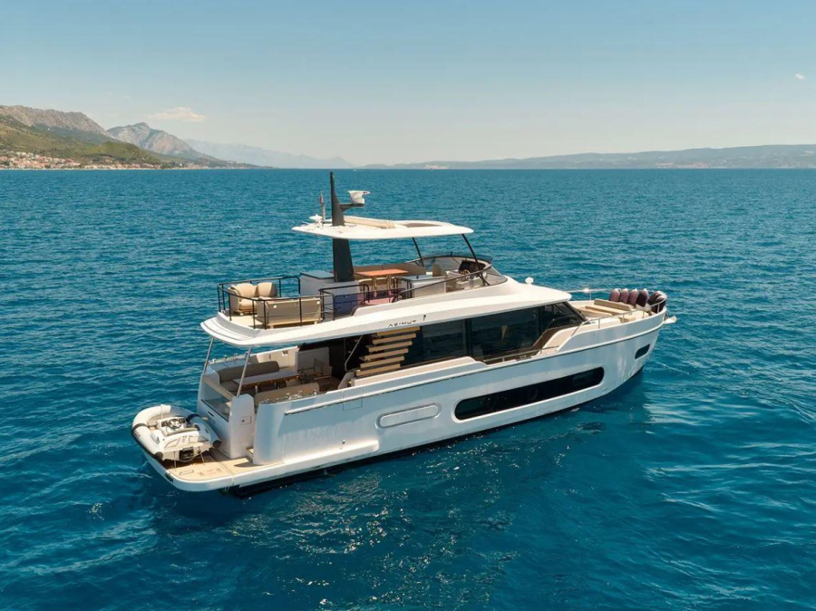 Photo #1 - Azimut Magellano 60 (Amparito XIII) in Marina Lav - 62155