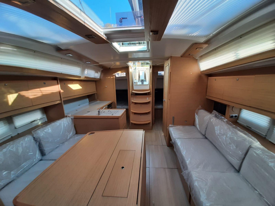Interior image - 2