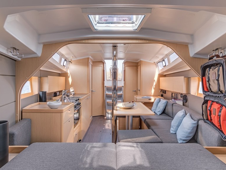 Interior image - 2