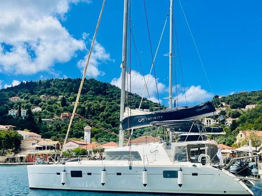 Photo #1 - Lagoon 500 (Infinity) in Marina - 21911