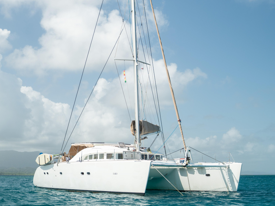 Photo #1 - Lagoon Switch 570 (Faro) in  - 63671