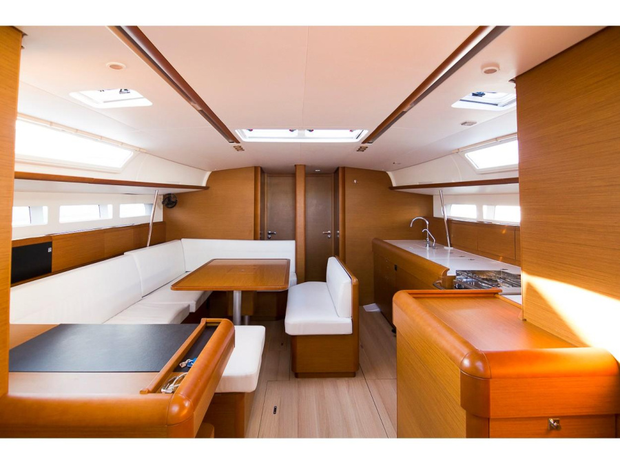 Interior image - 1