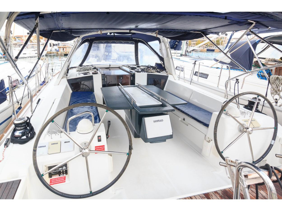 Photo #1 - Oceanis 41 (Katalina) in La Lonja Marina Charter - 22078