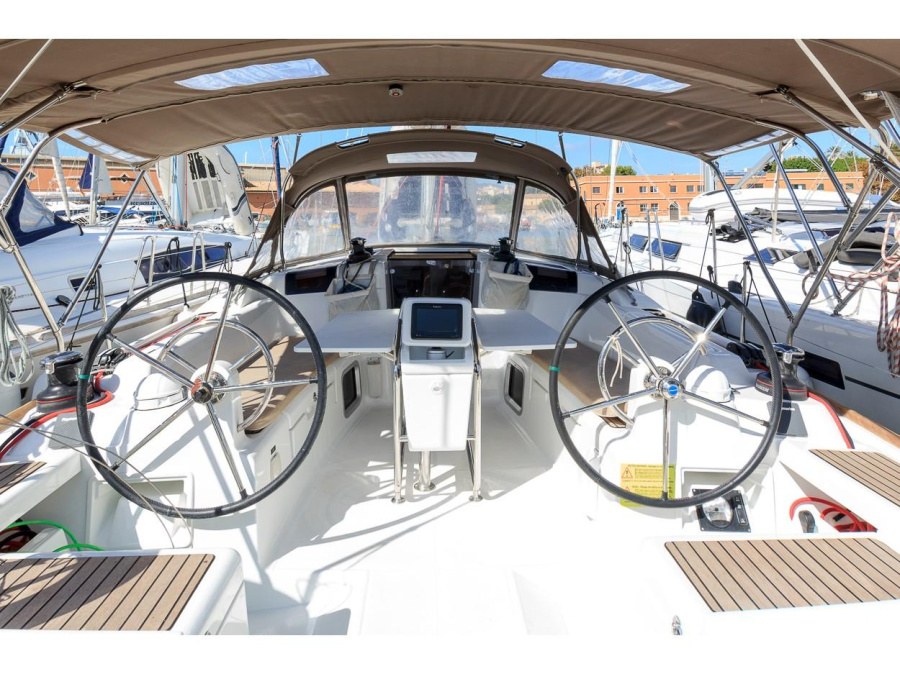 Photo #1 - Sun Odyssey 419 (Turrun Turrun) in Marina Santa Cruz - 4016