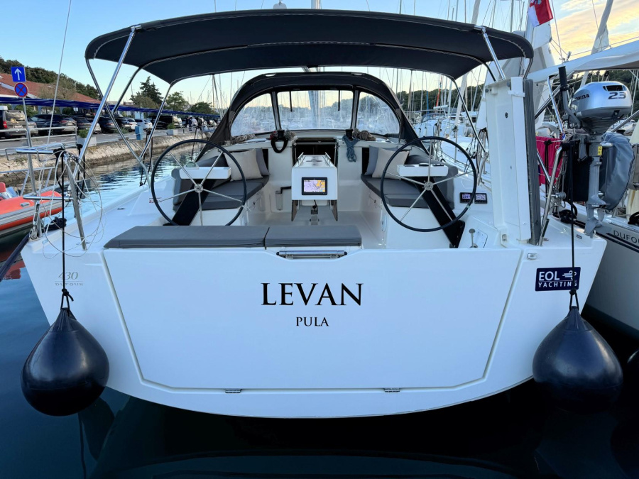 Photo #1 - Dufour 430 Grand Large (Levan) en Tehnomont Marina Veruda - 23115