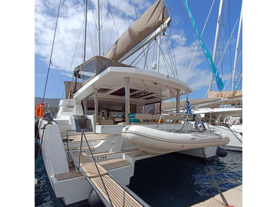 Photo #1 - Bali 5.4 (Fortune One) in Main Port - 21831