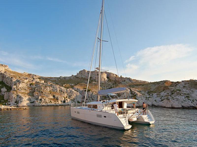 Photo #1 - Lagoon 400 S2 (Cata Loca) in Tourlos Marina - 24461