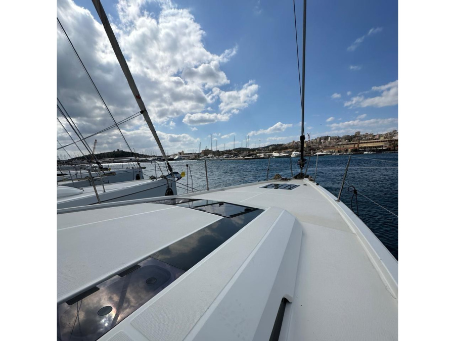 Photo #1 - Oceanis 51.1 (Velvet Dice) en Alimos Marina - 23343