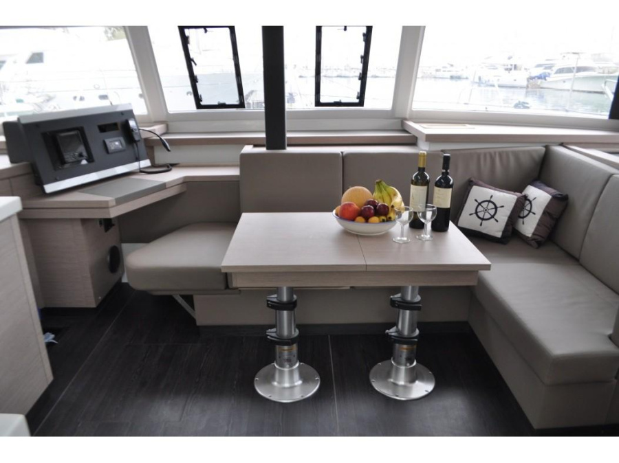 Interior image - 2