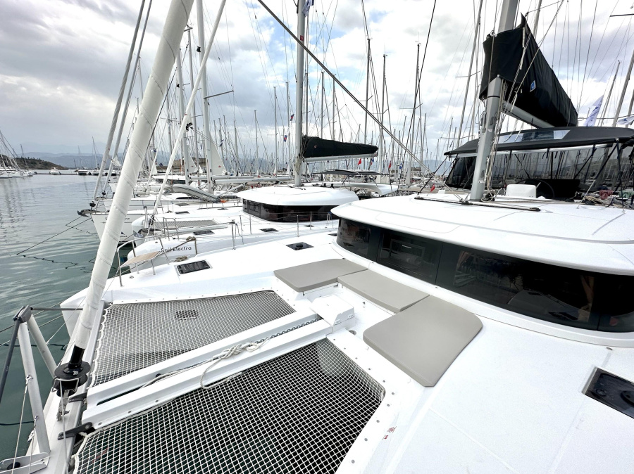 Sail Pegasus - 1