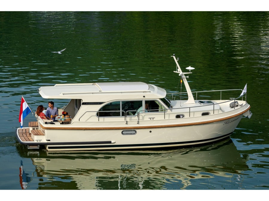 Photo #1 - Linssen Grand Sturdy 30.0 Sedan Intero (Amy) in Jachthafen - 63158
